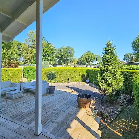 Beautiful With Spacious Garden, Cleaning Included *