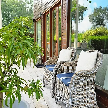 Hébergement de vacances Beautiful With Spacious Garden, Cleaning Included Voorthuizen