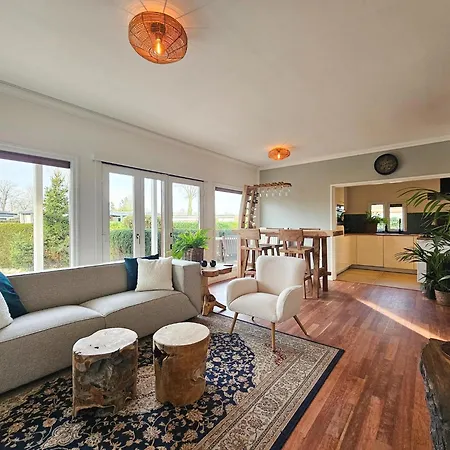 Beautiful With Spacious Garden, Cleaning Included * Voorthuizen