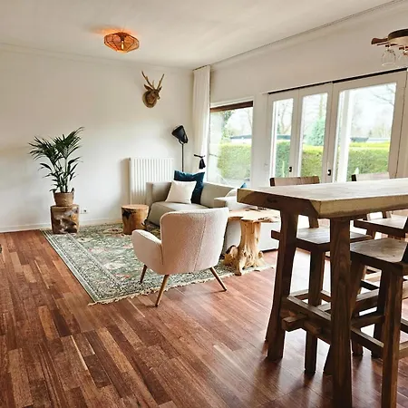 Дом отдыха Beautiful With Spacious Garden, Cleaning Included Вортхёйзен